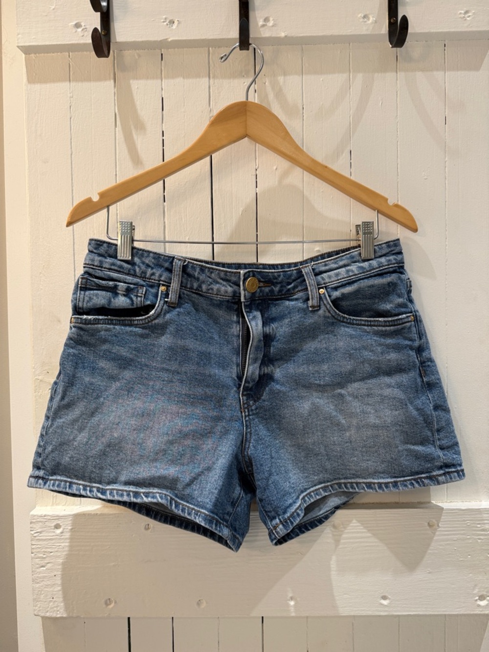 Kut from the Kloth Jane High Rise Jean Shorts